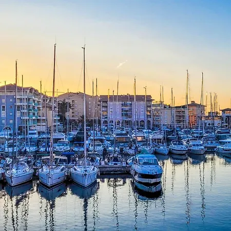 Tres Jolie A 2 Minutes De La Et Du Port De Apartment