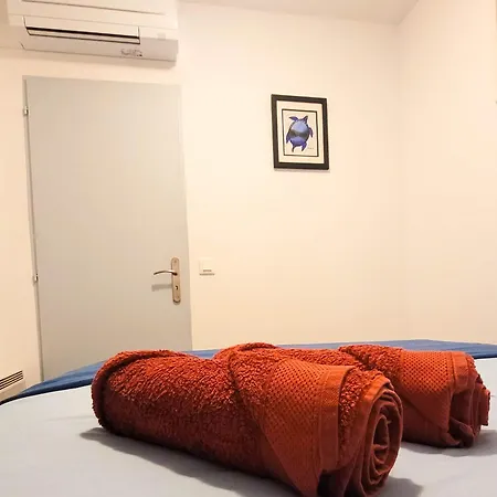Tres Jolie A 2 Minutes De La Et Du Port De Apartment *